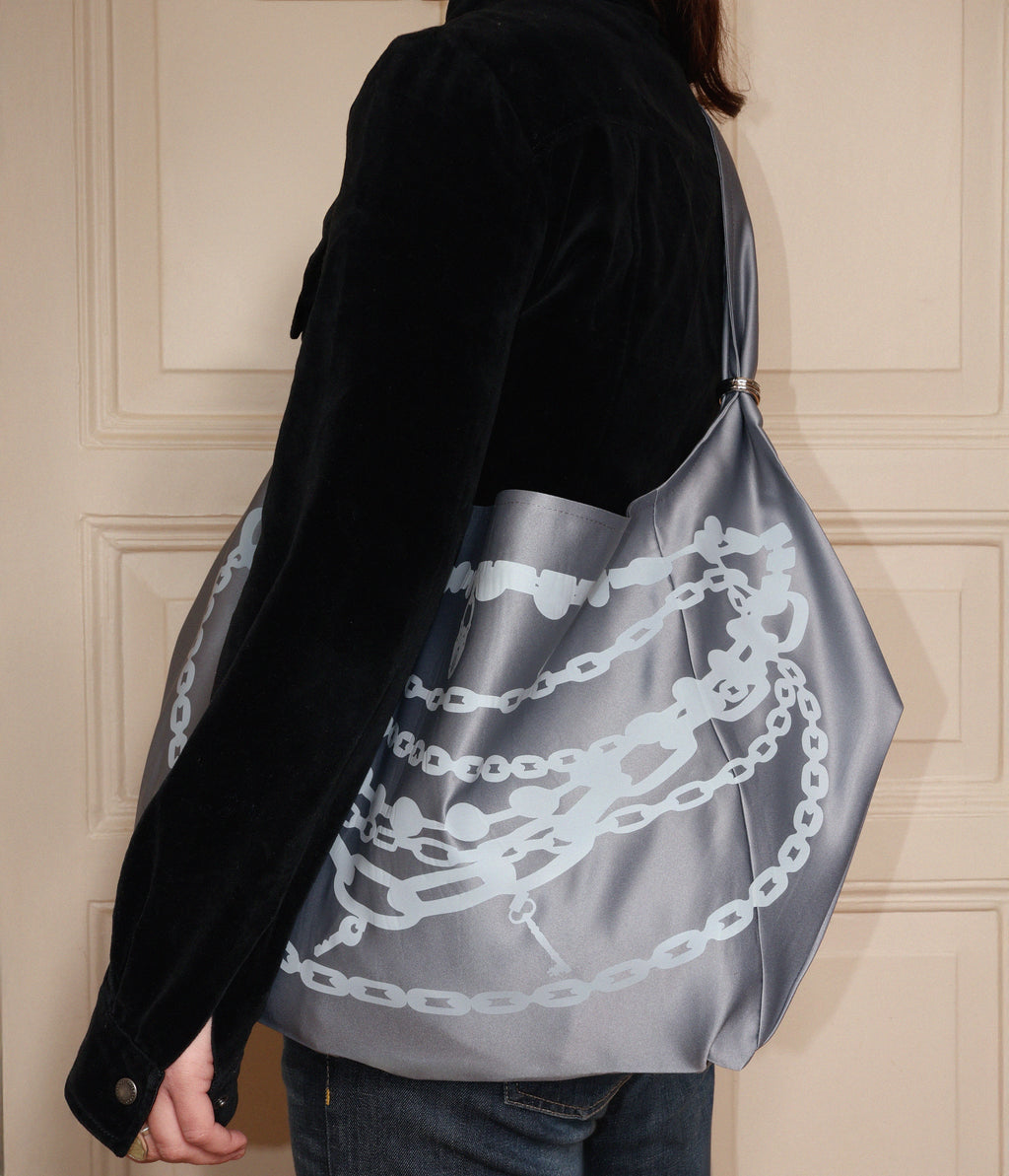 Metalic Chain Print Bag In Gray